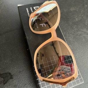 Brand new Diff Sunglasses with case